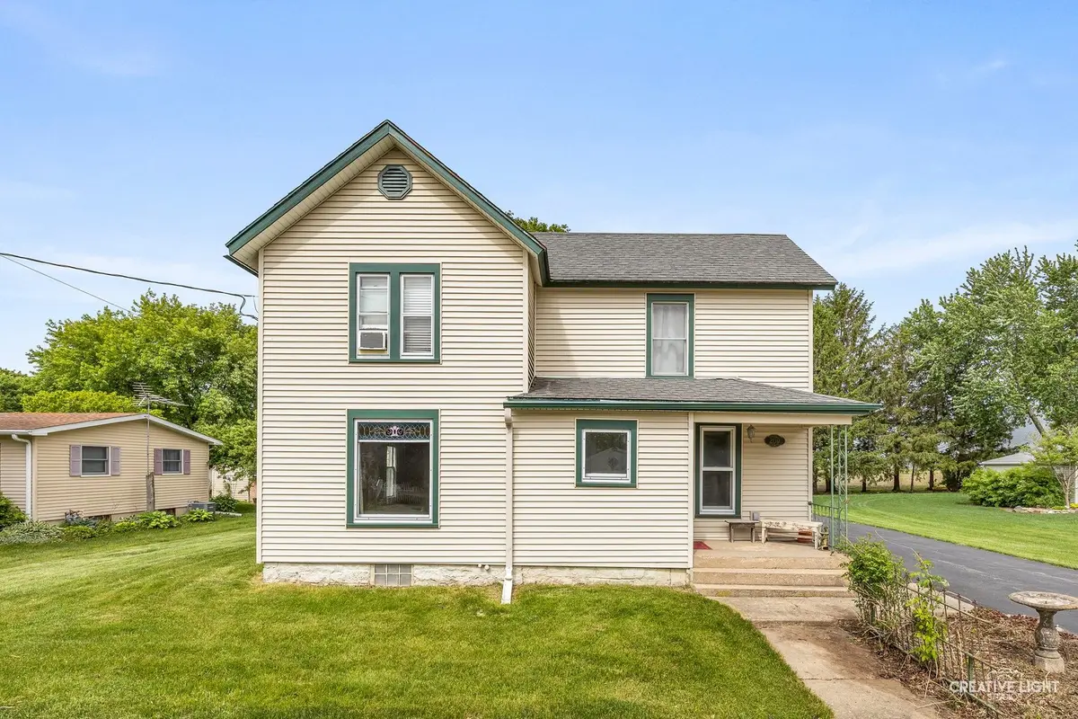 209 N Shabbona RD, Shabbona, IL 60550