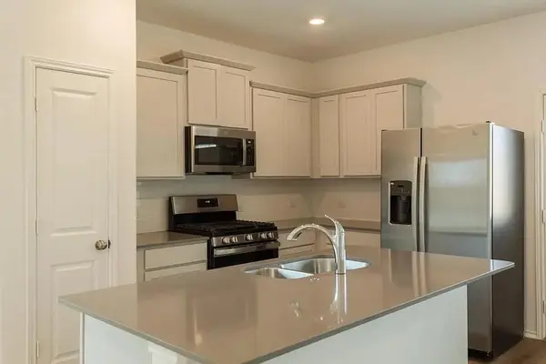 7104 Spotted Leaf WAY, Del Valle, TX 78617