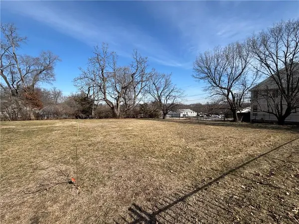 512 E Santa Fe TRL, Kansas City, MO 64145