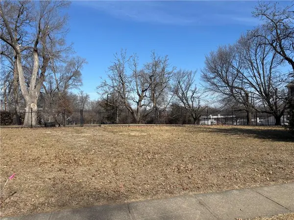 512 E Santa Fe TRL, Kansas City, MO 64145
