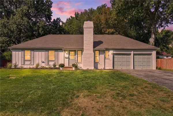 9708 England DR, Overland Park, KS 66212