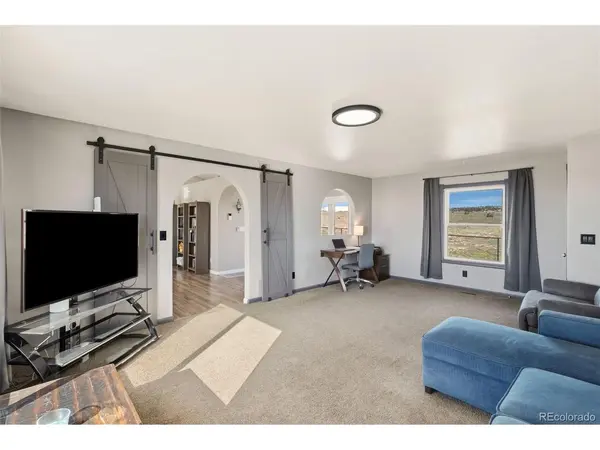 1689 N Calle Rosa, Pueblo West, CO 81007