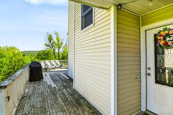 21 Darin RD, Warwick, NY 10990