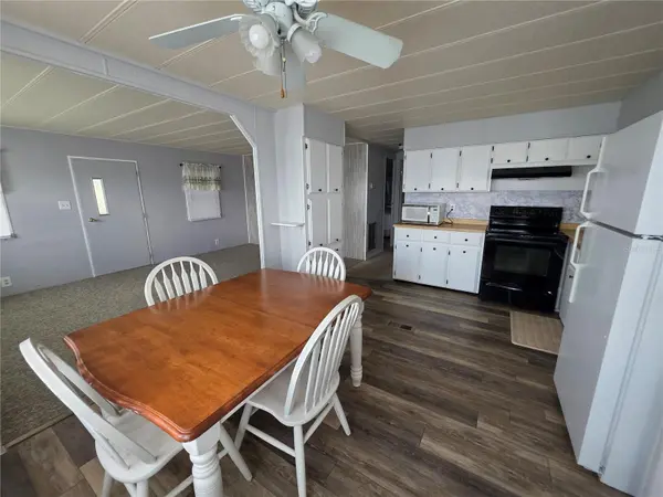 4603 NEWCOMB AVE, Zephyrhills, FL 33541