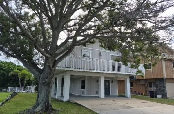 17603 1ST ST E, St Petersburg, FL 33708