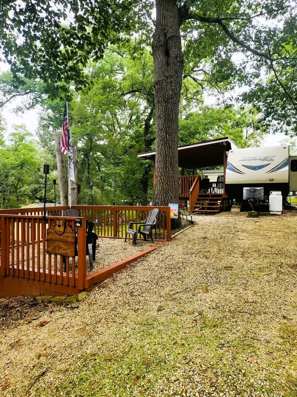 2/298 Woodhaven Lakes, Sublette, IL 61367