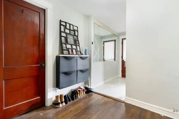 6820 S Dante AVE, Chicago, IL 60637