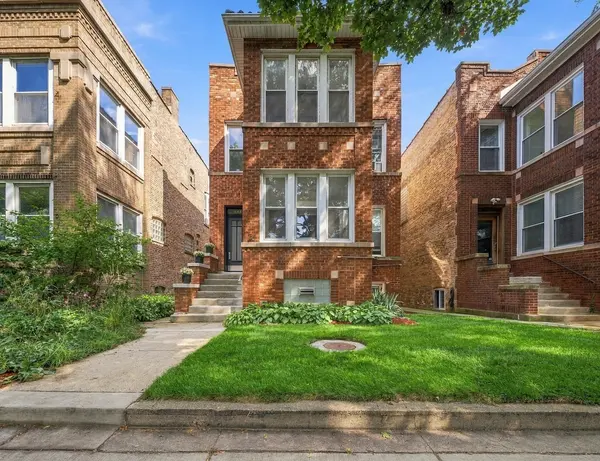 6449 N Lakewood AVE, Chicago, IL 60626