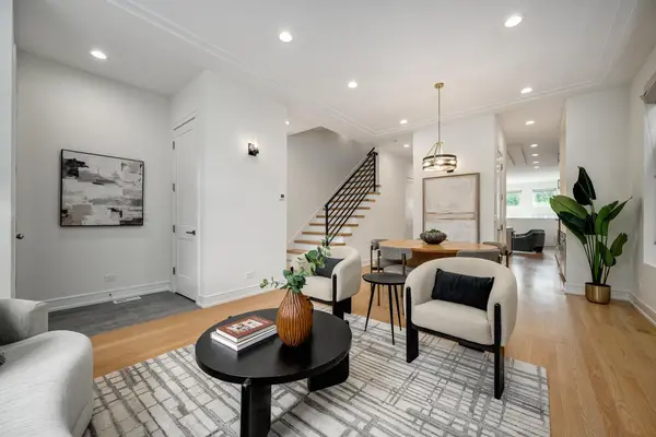 4127 N Whipple ST, Chicago, IL 60618