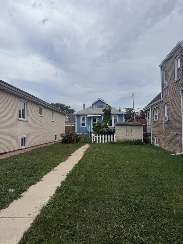 5833 S Kildare AVE, Chicago, IL 60629