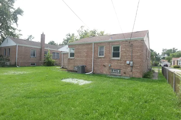 18637 S Highland AVE, Homewood, IL 60430