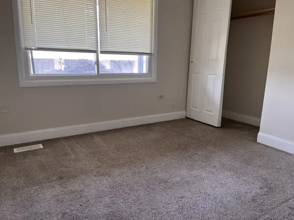 1289 Court E CT #1289, Hanover Park, IL 60133
