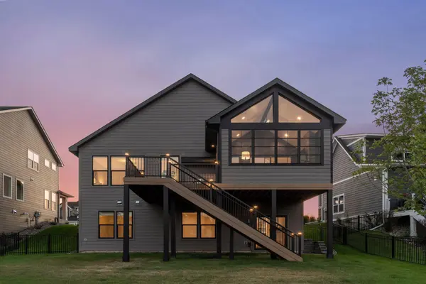 10196 Queensland LN N, Maple Grove, MN 55311