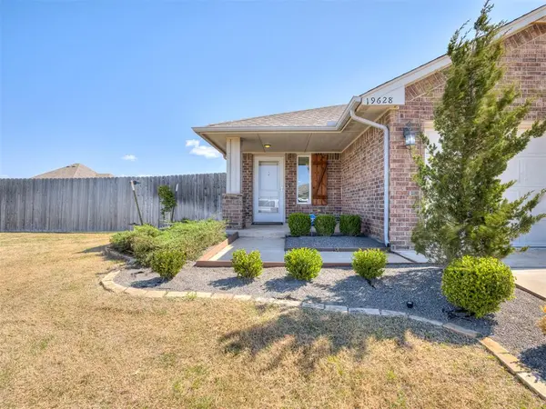 19628 Brookville DR, Edmond, OK 73012
