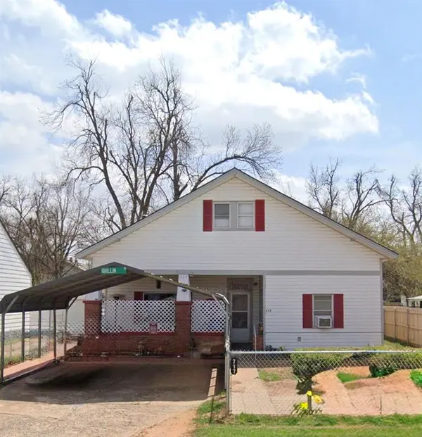 717 W Dakota AVE, Chickasha, OK 73018