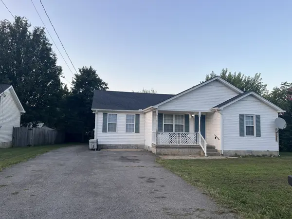 2047 Horncastle Dr, Murfreesboro, TN 37130