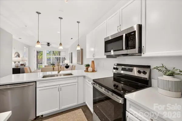 1101 W 1st ST, Charlotte, NC 28202