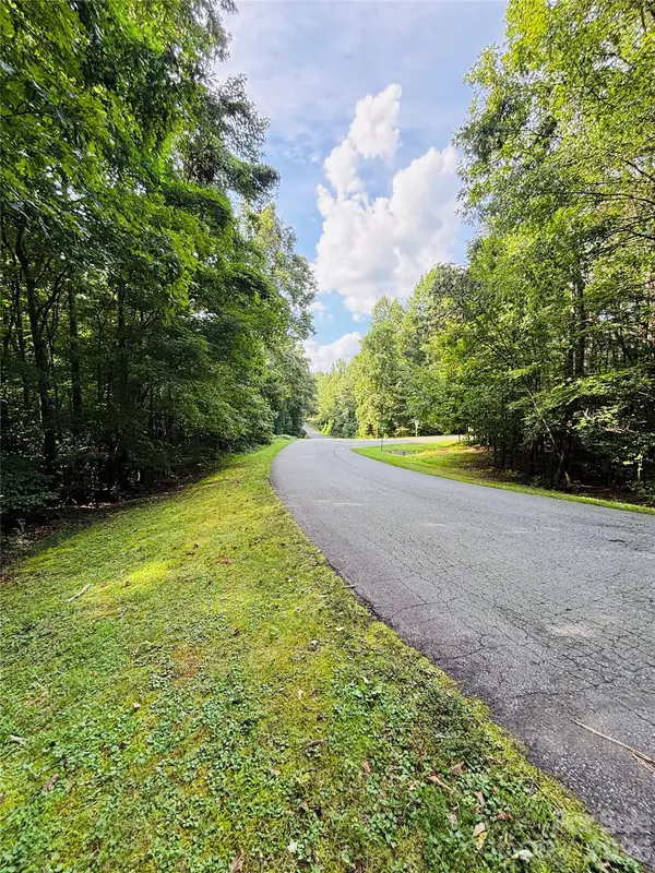 7865 Long Bay Pkwy, Catawba, NC 28609