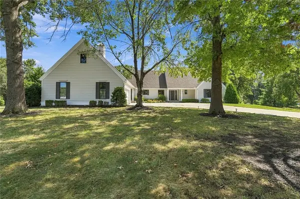 17835 Bluejacket ST, Overland Park, KS 66221