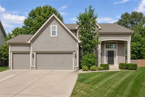 13701 Gillette ST, Overland Park, KS 66221