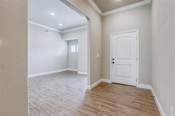 6701 Apache DR, Shawnee, KS 66226