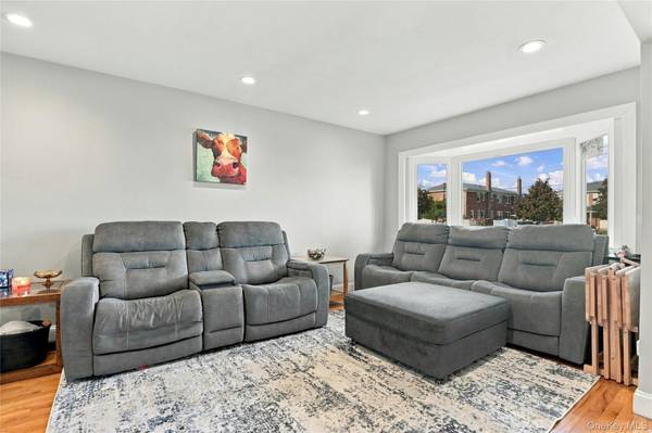 1810 Front ST #49, East Meadow, NY 11554