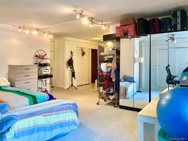 142-05 Roosevelt AVE #301, Flushing, NY 11354