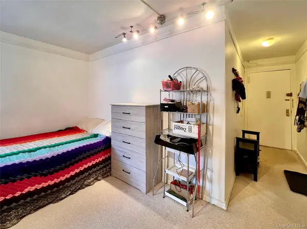 142-05 Roosevelt AVE #301, Flushing, NY 11354