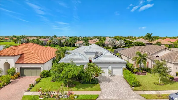 10307 EASTWOOD DR, Bradenton, FL 34211