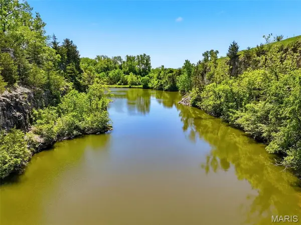 2662 North Highway 79, Elsberry, MO 63343