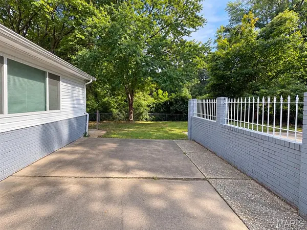 12674 Partridge Run DR, St Louis, MO 63033