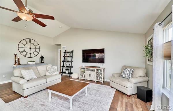 699 Springfield DR, Wentzville, MO 63385