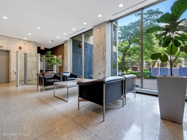 1360 N Sandburg TER #2701C, Chicago, IL 60610