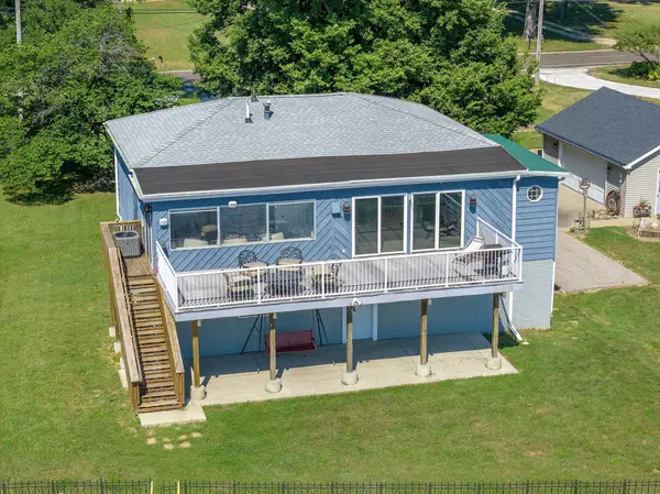 15326 N RIVER BEACH DR, Chillicothe, IL 61523