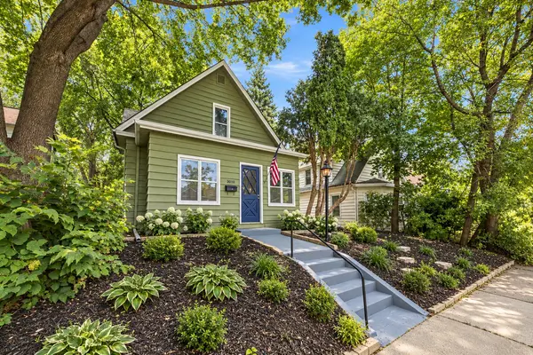 3010 Vincent AVE N, Minneapolis, MN 55411
