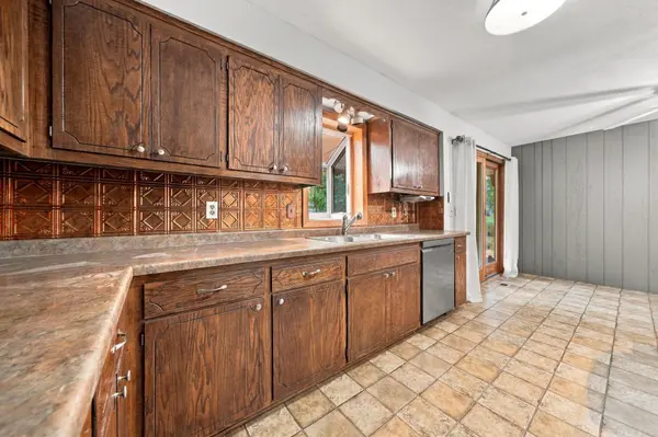 10248 Washburn CIR S, Bloomington, MN 55431