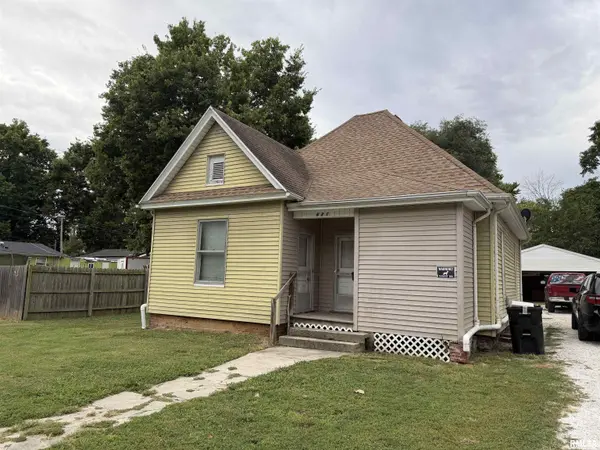 621 S Kosciusko ST, Jacksonville, IL 62650