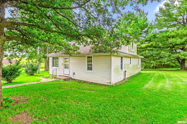8671 TIMBER RD, Kewanee, IL 61443