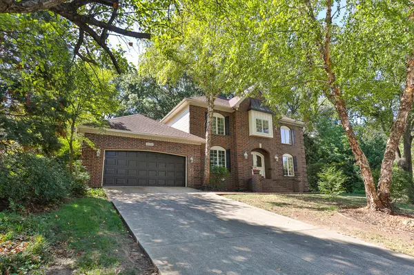 3850 E Country Place PL, Springfield, MO 65809