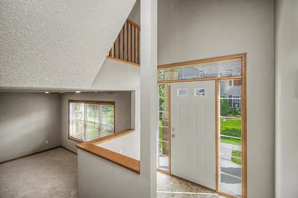3721 Hazel TRL #A, Woodbury, MN 55129