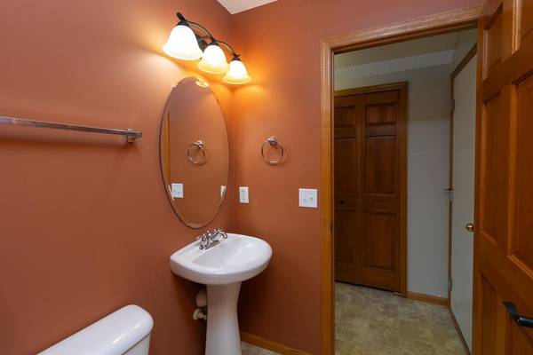 3721 Hazel TRL #A, Woodbury, MN 55129