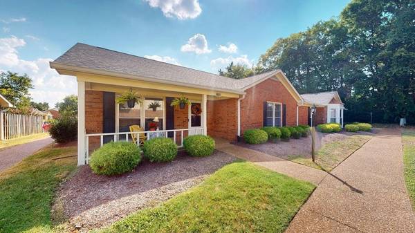 2148 River Chase Dr, Murfreesboro, TN 37128