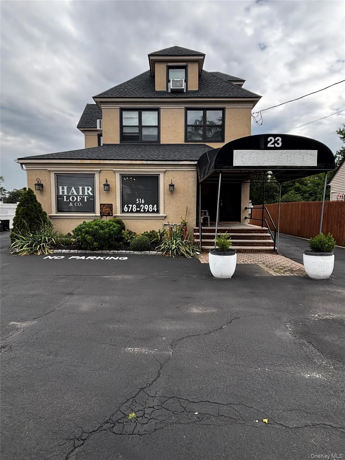 23 Foxhurst RD, Oceanside, NY 11572