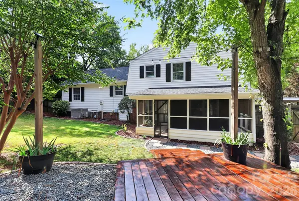 10743 Osprey DR, Charlotte, NC 28226