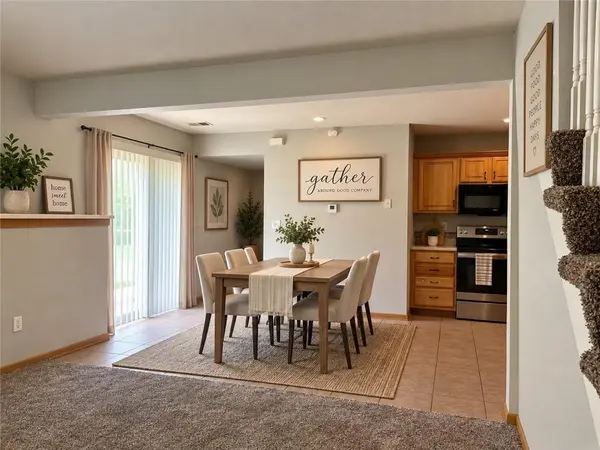 18502 E 3rd Street CT, Independence, MO 64056