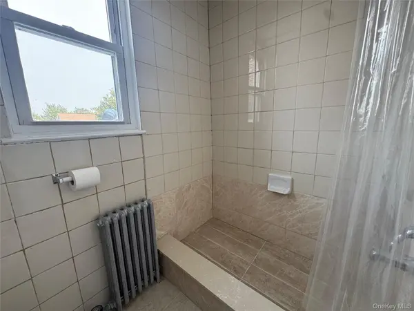 Address not disclosed, Ozone Park, NY 11417