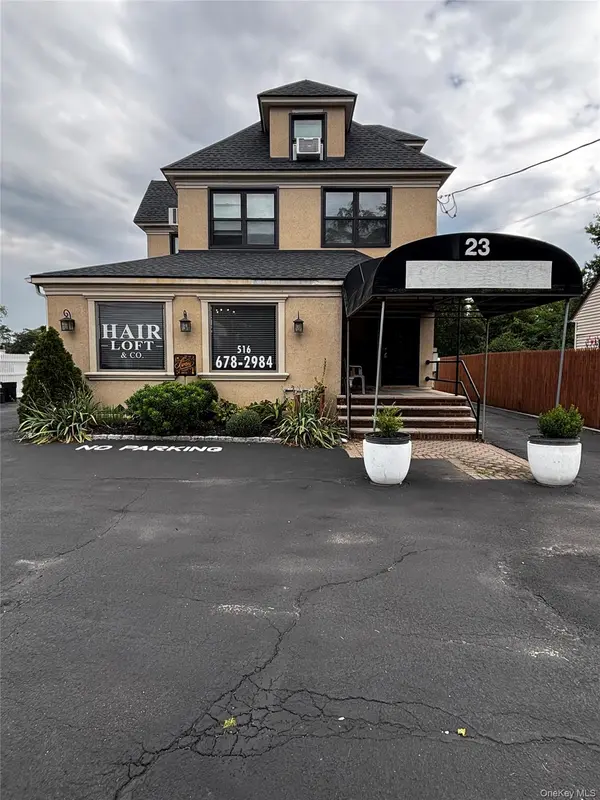 23 Foxhurst RD, Oceanside, NY 11572