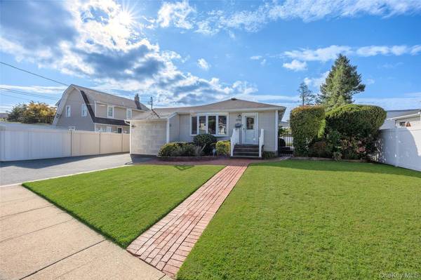 1296 Leslie LN, Bellmore, NY 11710
