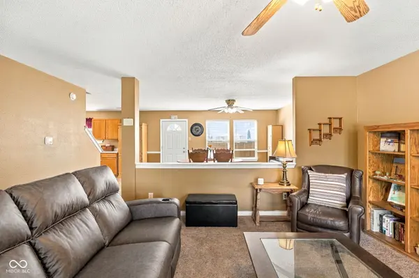6852 Maywood CIR, Avon, IN 46123