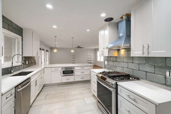 12 S Waterman AVE, Arlington Heights, IL 60004